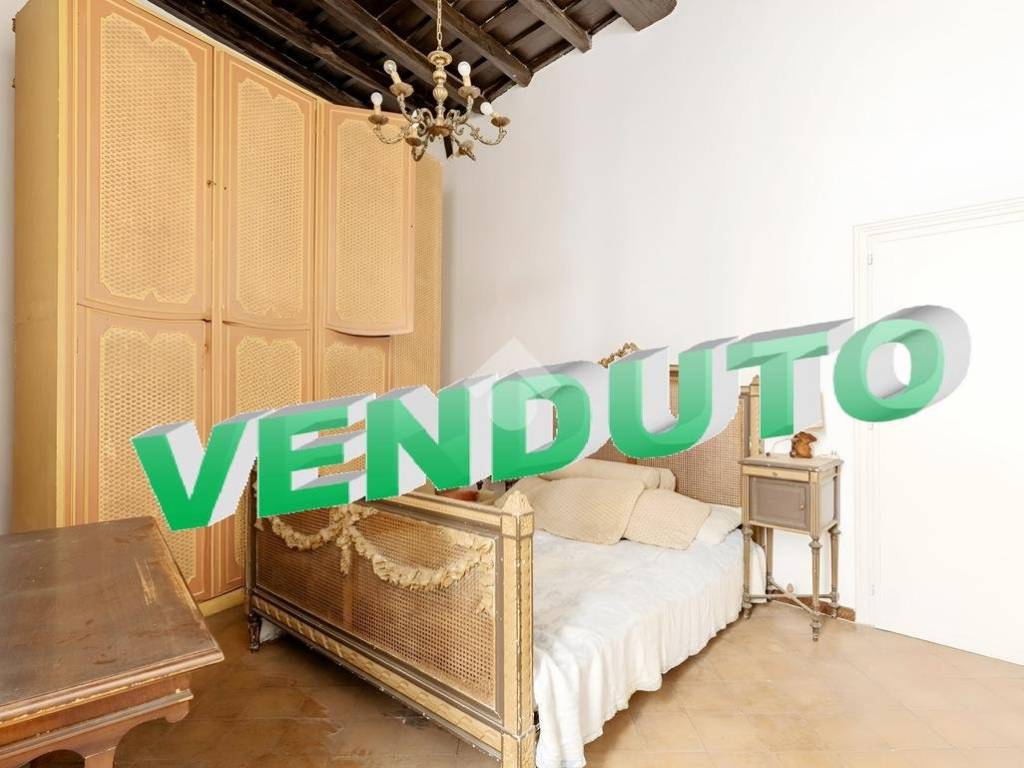 appartamento in vendita a Roma in zona Parione/Sant'Eustachio