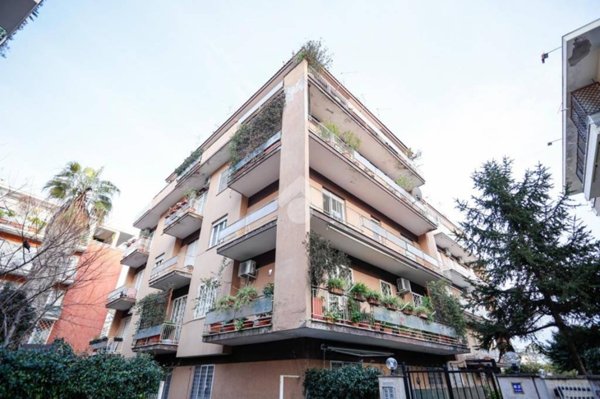 appartamento in vendita a Roma in zona Della Vittoria