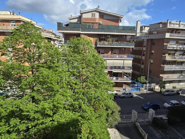 appartamento in vendita a Roma in zona Ostia