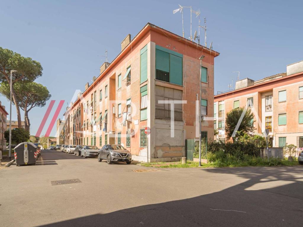 appartamento in vendita a Roma in zona San Basilio