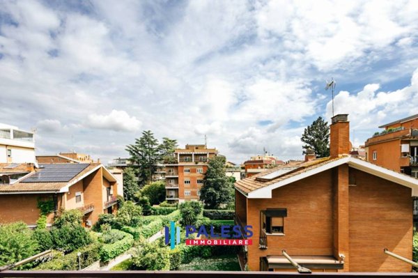 appartamento in vendita a Roma in zona Vigna Murata