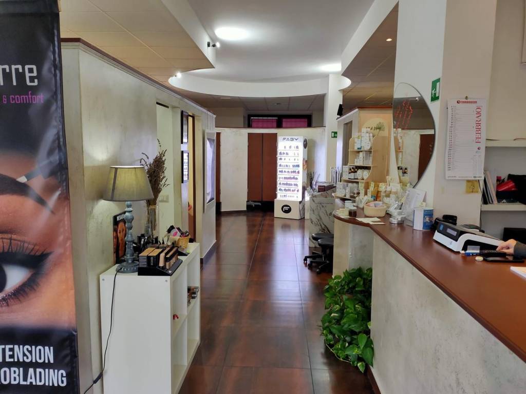 negozio in vendita a Roma in zona La Giustiniana