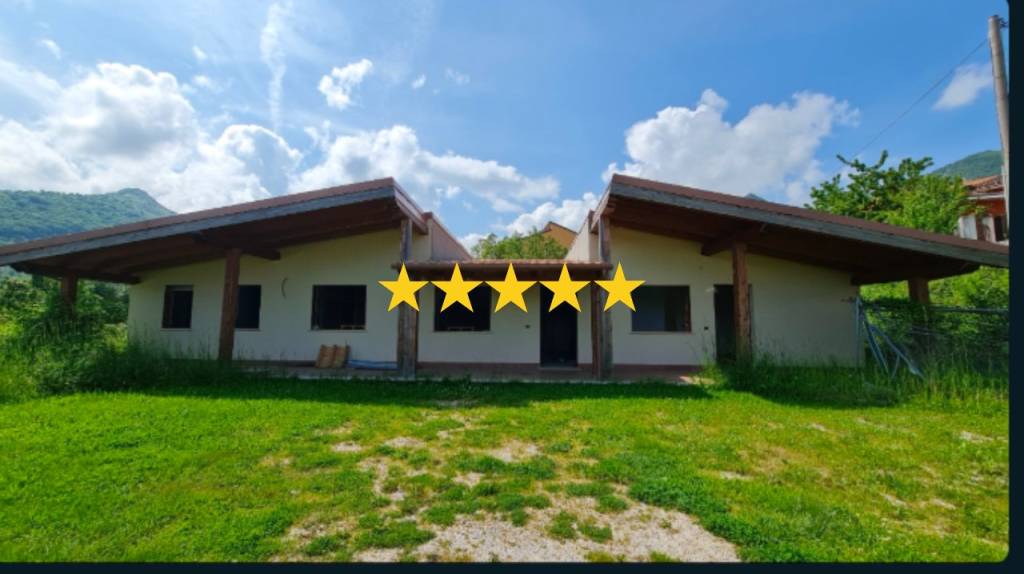 appartamento in vendita a Roma in zona Ostia Antica