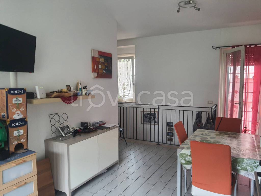 appartamento in vendita a Roma in zona Valle Muricana