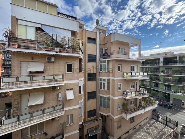 appartamento in vendita a Roma in zona Gianicolense