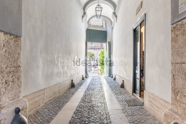 appartamento in vendita a Roma in zona Trastevere