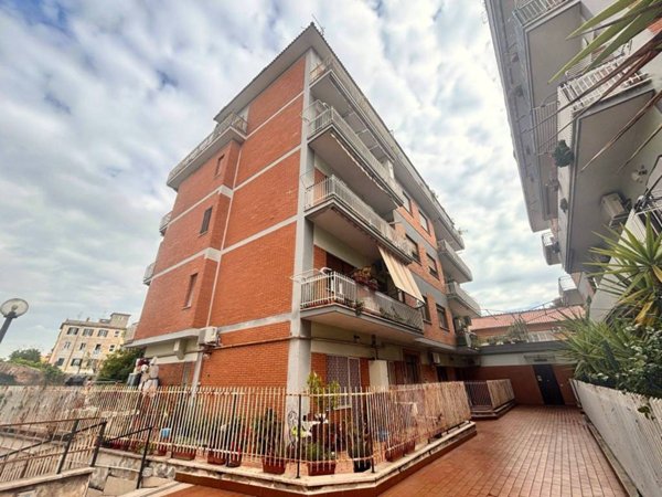 appartamento in vendita a Roma in zona Ponte Mammolo