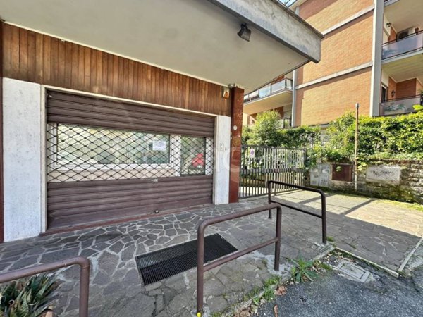 appartamento in vendita a Roma in zona Tomba di Nerone