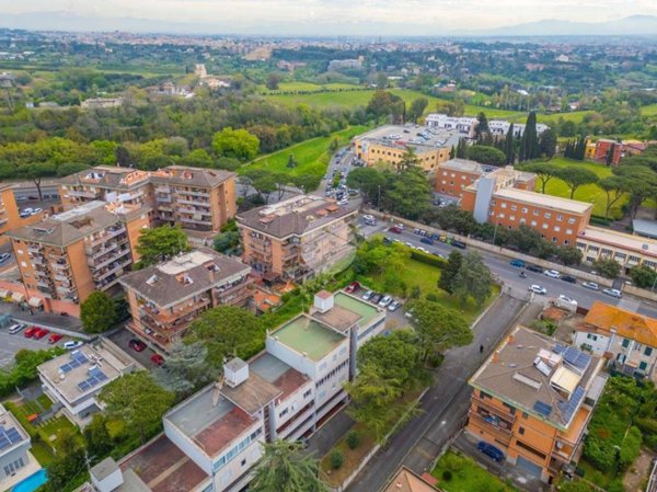 appartamento in vendita a Roma in zona Portuense