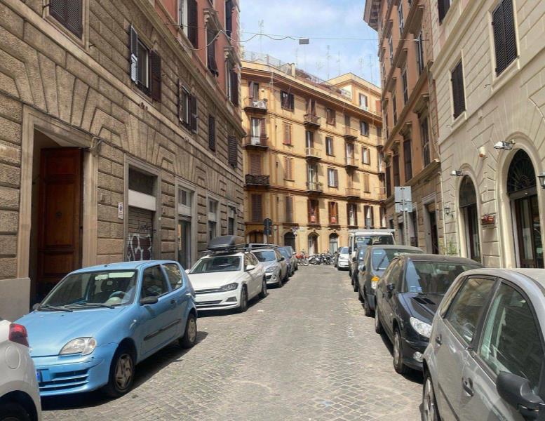 locale commerciale in vendita a Roma in zona Salario