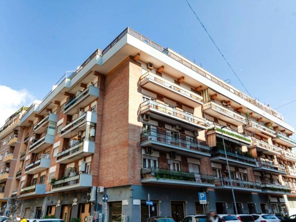 appartamento in vendita a Roma in zona Ostia