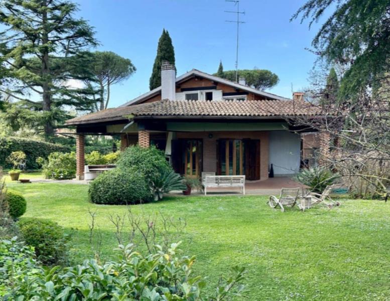 casa indipendente in vendita a Roma in zona Olgiata
