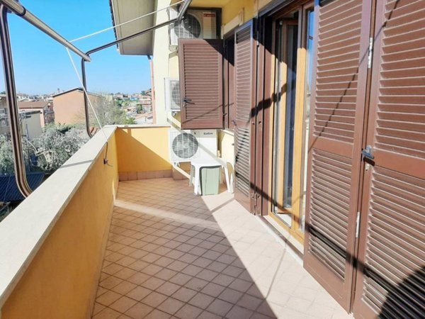 appartamento in vendita a Roma in zona Lunghezza