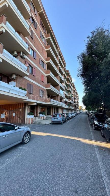 appartamento in vendita a Roma in zona Lido di Castel Fusano