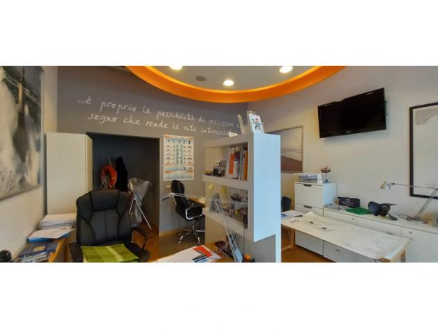 negozio in vendita a Roma in zona Appio Latino
