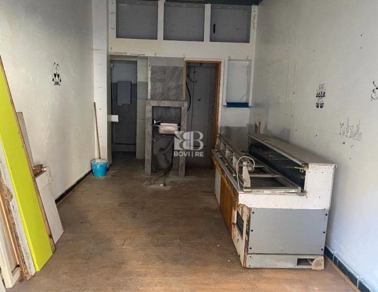 negozio in vendita a Roma in zona Gianicolense