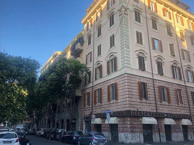 negozio in vendita a Roma in zona Flaminio