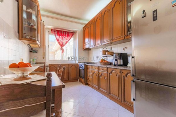 appartamento in vendita a Roma in zona Prenestino-Labicano