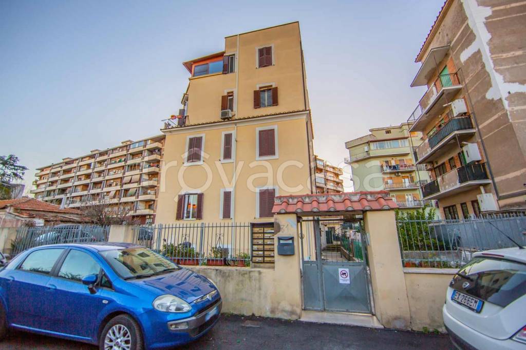 appartamento in vendita a Roma in zona Prenestino-Centocelle