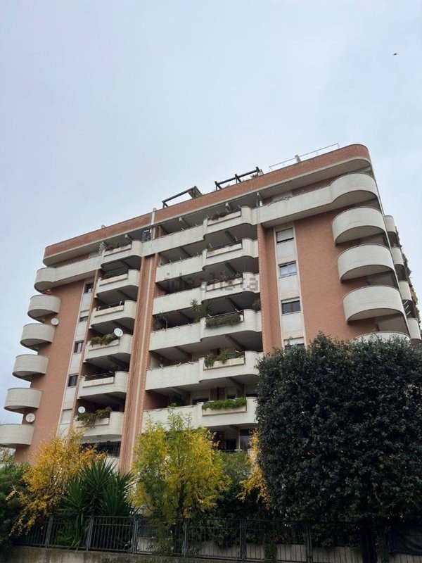 appartamento in vendita a Roma in zona Tor di Valle