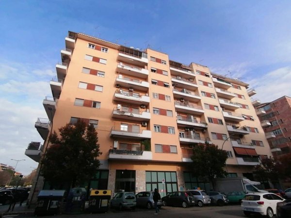 appartamento in vendita a Roma in zona Prenestino-Labicano