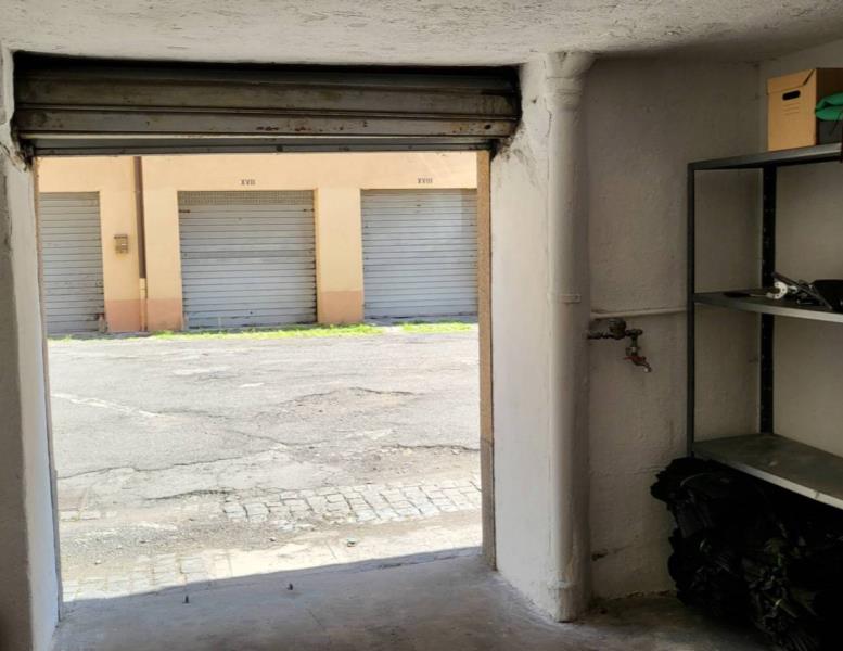 locale di sgombero in vendita a Roma in zona Trieste
