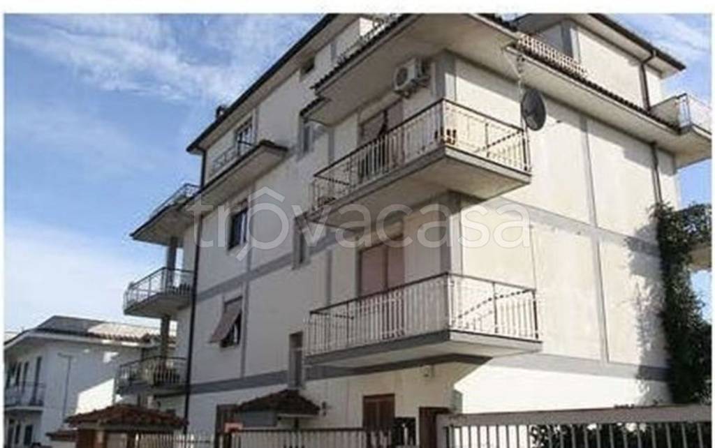 appartamento in vendita a Roma in zona Finocchio