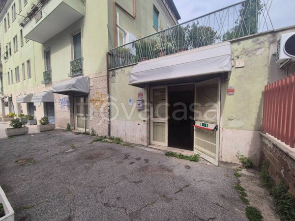 negozio in vendita a Roma in zona Prenestino-Centocelle