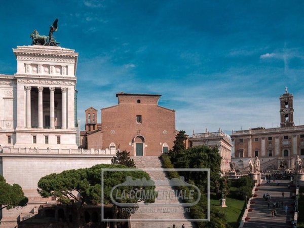 appartamento in vendita a Roma in zona Rione Monti/Campitelli