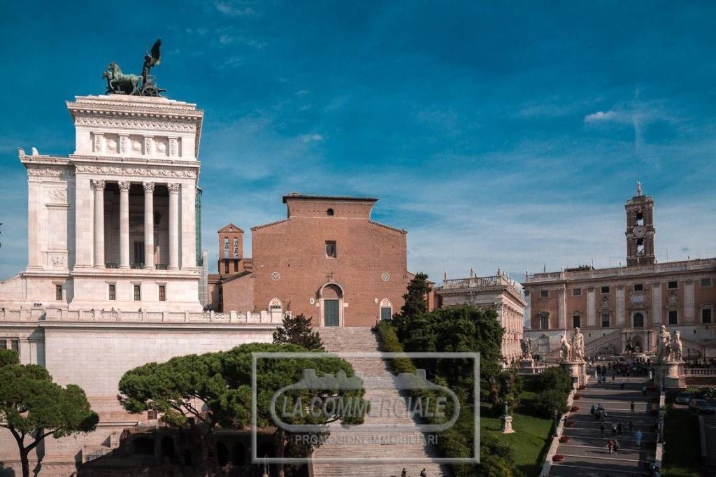 appartamento in vendita a Roma in zona Rione Monti/Campitelli