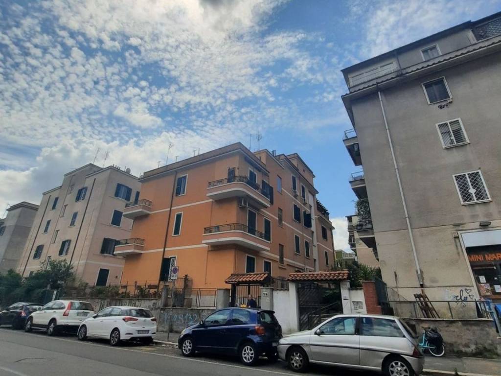 appartamento in vendita a Roma in zona Prenestino-Centocelle