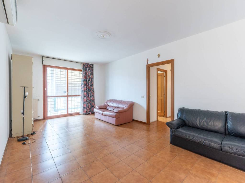 appartamento in vendita a Roma in zona Monte Sacro/Talenti