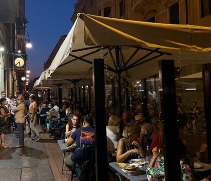 negozio in vendita a Roma in zona Tuscolano