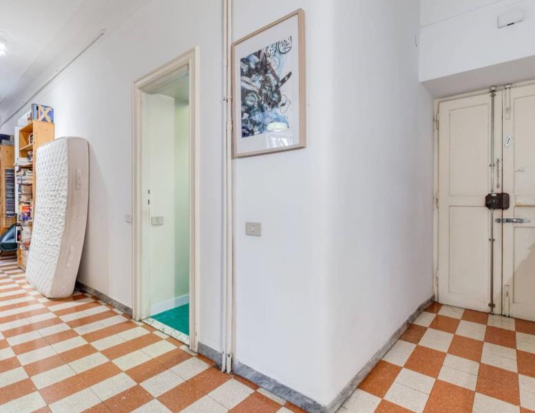 appartamento in vendita a Roma in zona Appio Latino