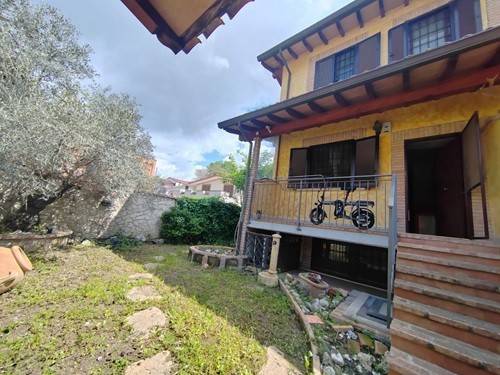 casa indipendente in vendita a Roma in zona Casalotti