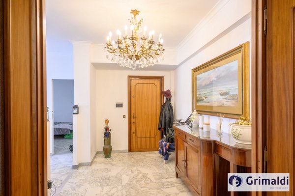 appartamento in vendita a Roma in zona Ostiense
