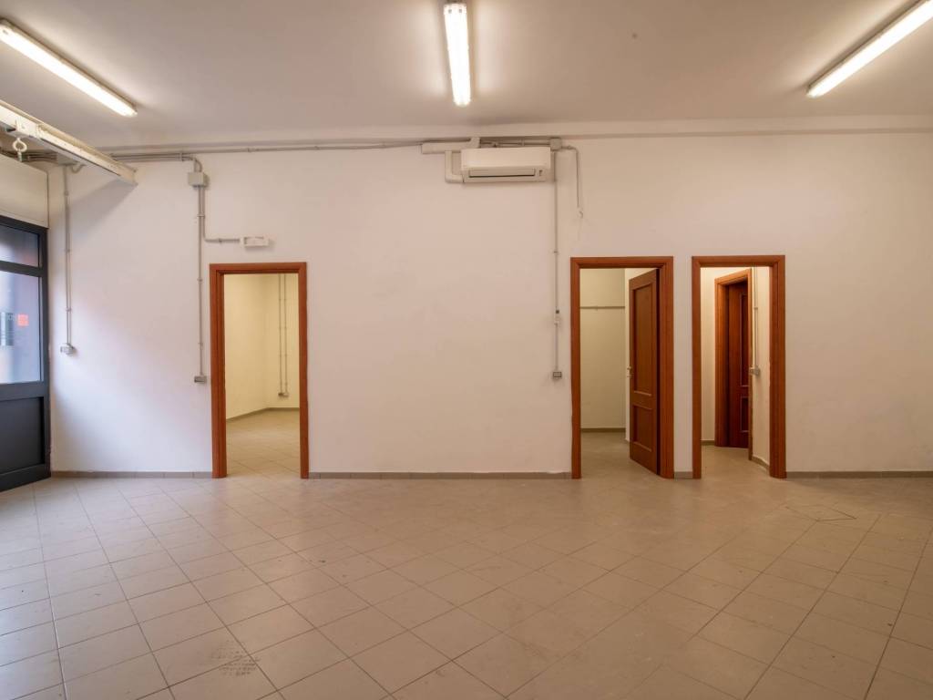 negozio in vendita a Roma in zona Tiburtino