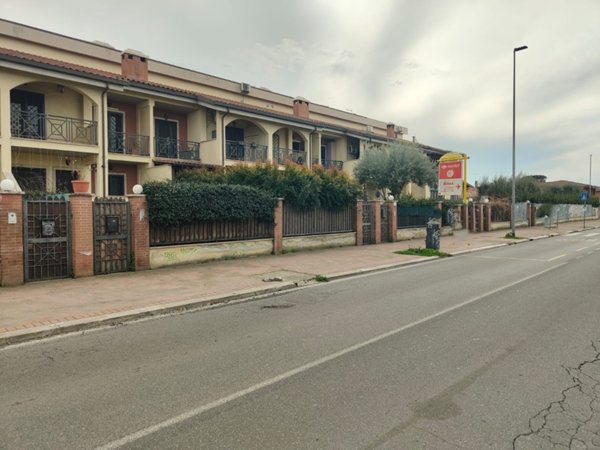 casa indipendente in vendita a Roma in zona Infernetto