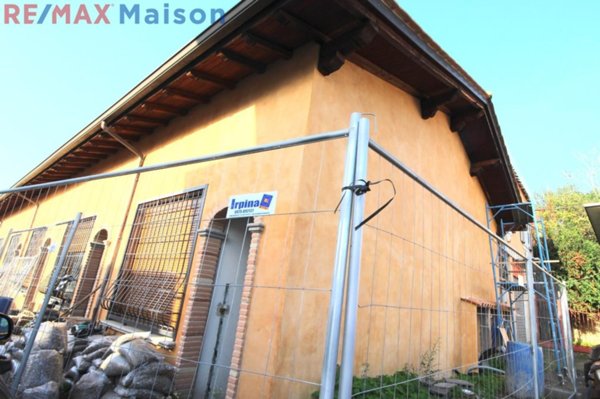 casa indipendente in vendita a Roma in zona Appio Pignatelli