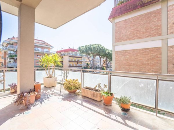appartamento in vendita a Roma in zona Monte Sacro/Talenti