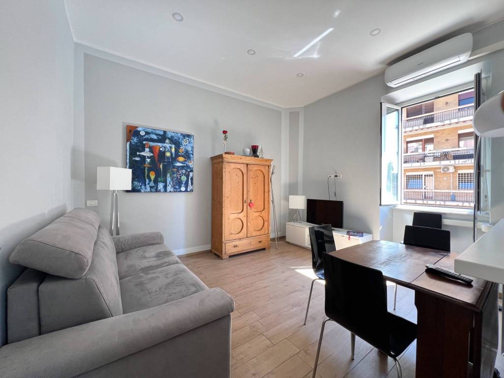 appartamento in vendita a Roma in zona Della Vittoria