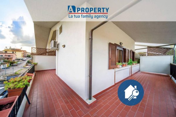 appartamento in vendita a Roma in zona Valle Muricana