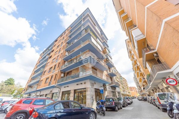 appartamento in vendita a Roma in zona Tuscolano