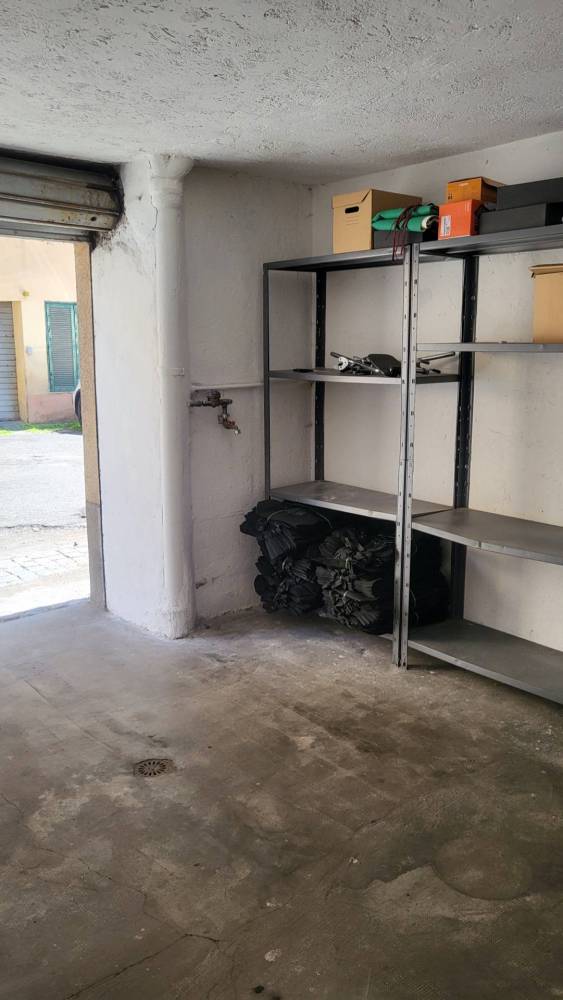 locale di sgombero in vendita a Roma in zona Trieste