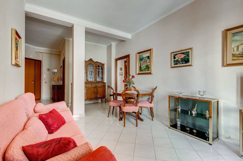appartamento in vendita a Roma in zona Appio Latino