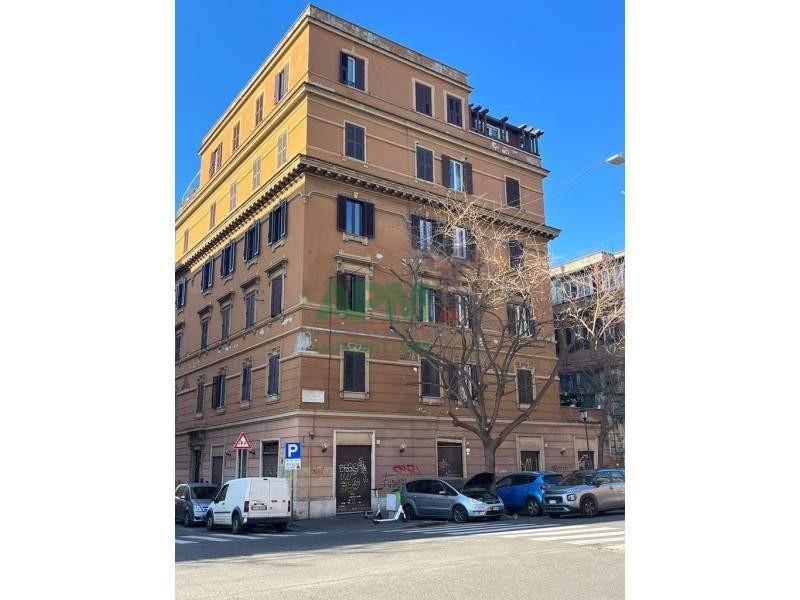 appartamento in vendita a Roma in zona Castelverde