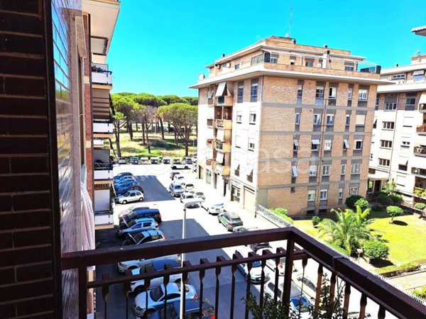 appartamento in vendita a Roma in zona Ostia