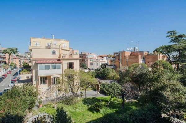 appartamento in vendita a Roma in zona Gianicolense