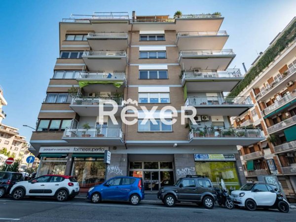 appartamento in vendita a Roma in zona EUR