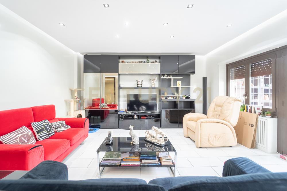 appartamento in vendita a Roma in zona EUR